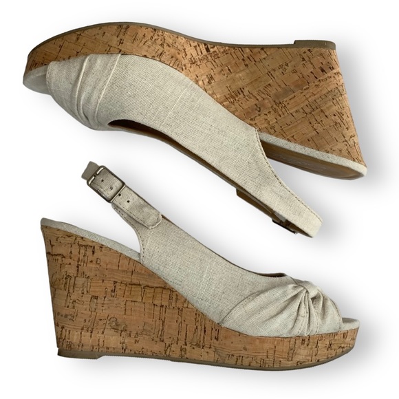 Solanz Ralyn Cream Peep-Toe Slingback Platform Wedge Sandals - Picture 2 of 10